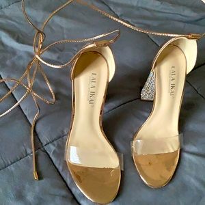 Cute heels 👠, they are new I just use once